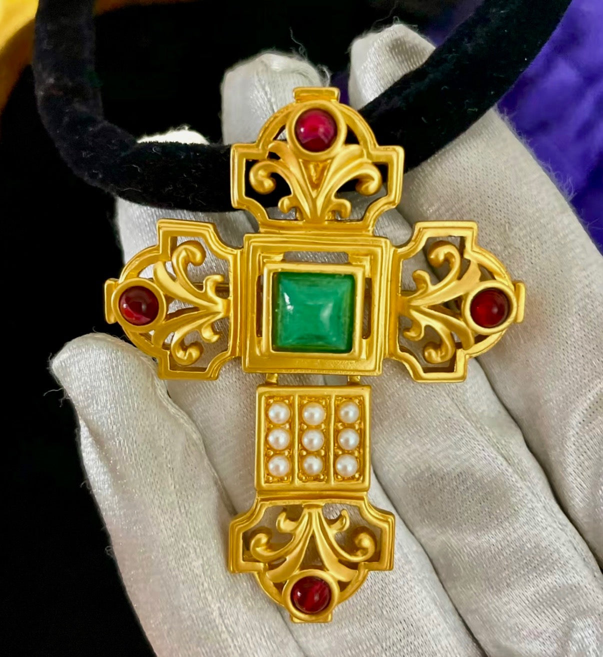 Elizabeth Taylor for Avon Maltese Cross Pendant Brooch Necklace