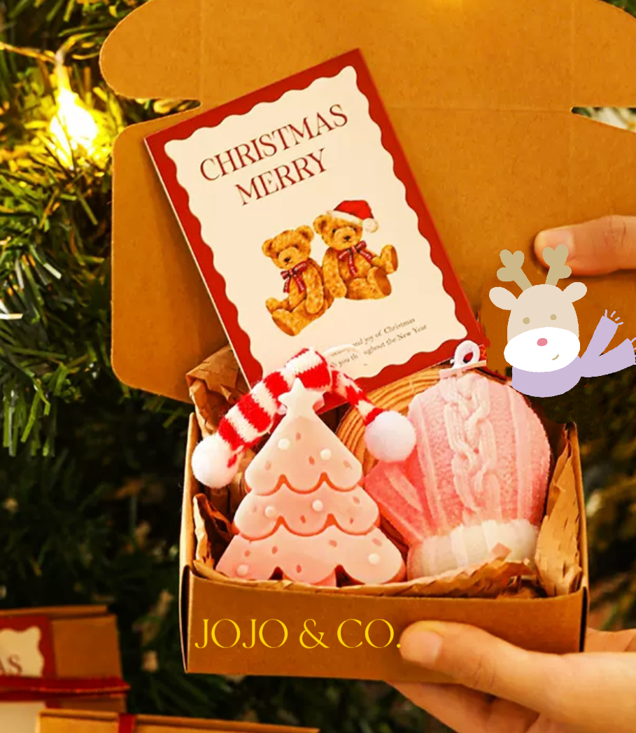 Gift Box 1- Christmas Tree & Mitten Candles