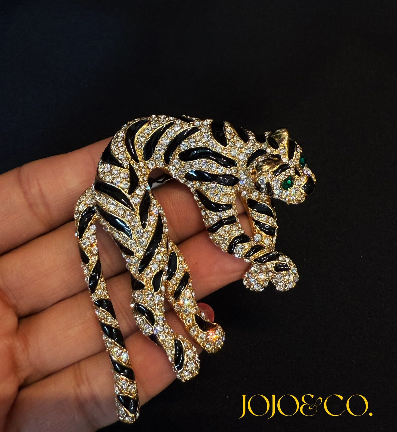 CINER Jeweled Tiger Brooch – New York