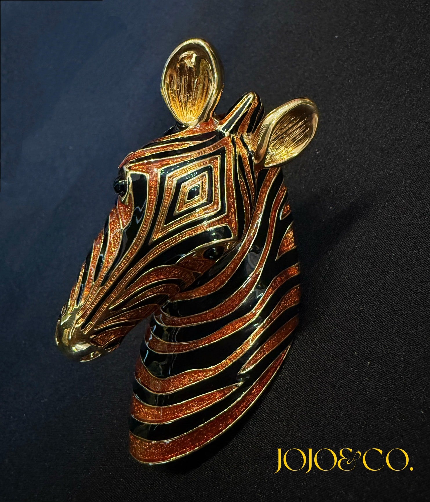 CINER Vintage Zebra Brooch – Enamel & Rhinestone Masterpiece